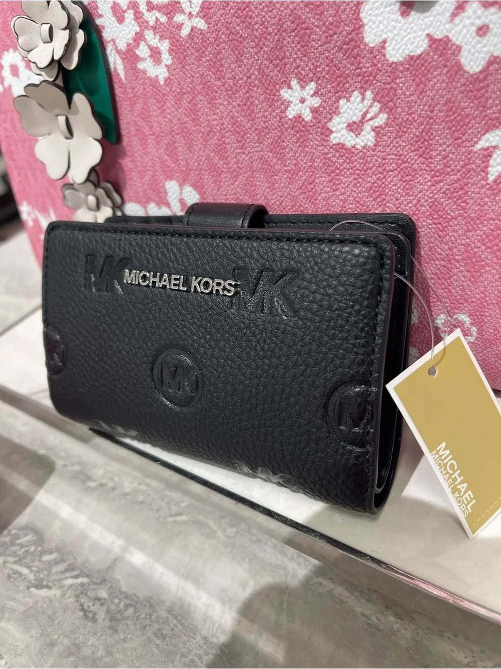Michael Kors Jet Set Travel Medium Logo Debossed Billfold Wallet Black NWT
